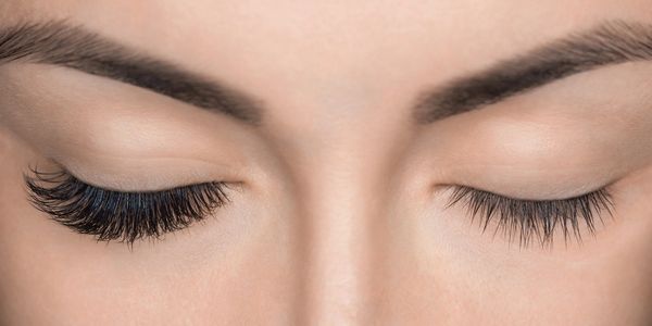 False eyelashes